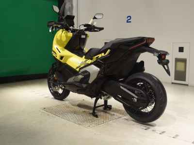 Honda X-Adv 750 2025