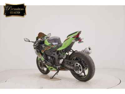Kawasaki Ninja ZX-4RR 2024