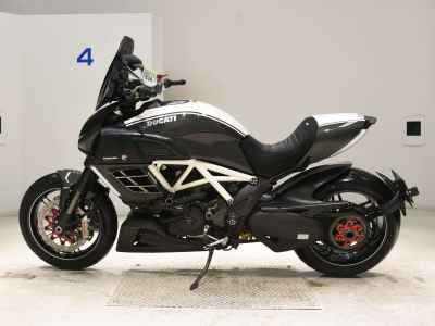 Ducati Diavel 2012