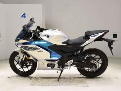Yamaha YZF-R25 2025