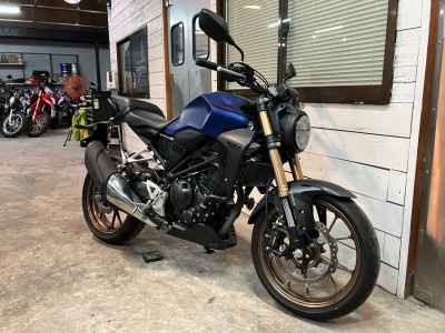 Honda CB250R 2019
