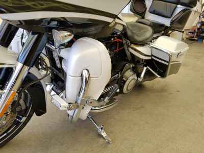 Harley-Davidson Road Glide FLTRXSE1923 CVO 2012