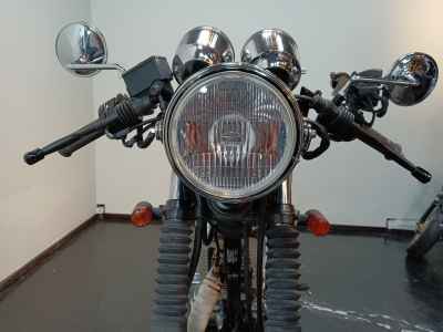Yamaha SR400 2018