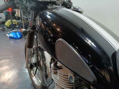 Yamaha SR400 2018