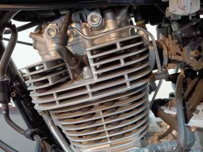 Yamaha SR400 2021