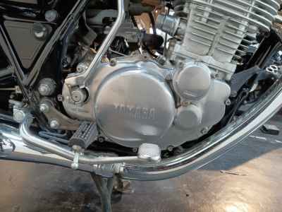 Yamaha SR400 2021