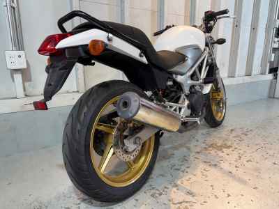 Honda VTR250 2009