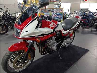 Honda CB400 Super Boldor 2009