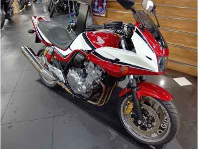 Honda CB400 Super Boldor 2009