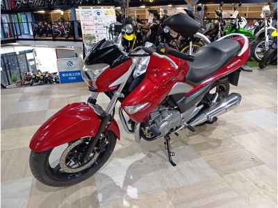 Suzuki GSR250
