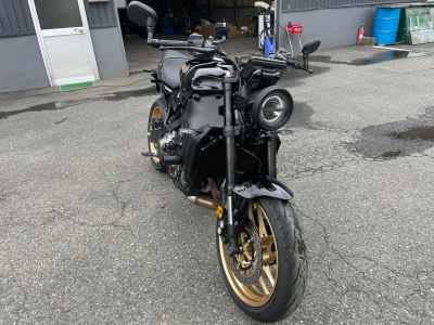 Yamaha XSR900 2025