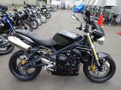 Triumph Street Triple 2011
