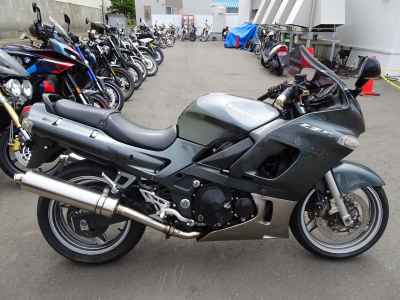 Kawasaki ZZR400 2006