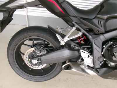 Honda CBR650R E-Clutch 2025