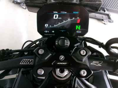 BMW M1000R 2024