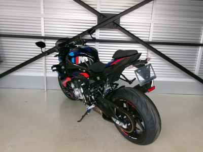 BMW M1000R 2024