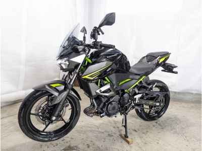 Kawasaki Z400 2023