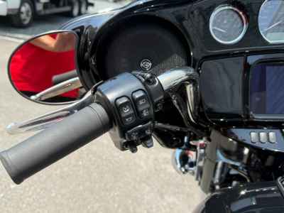 Harley-Davidson Street Glide FLHXS1690 2023