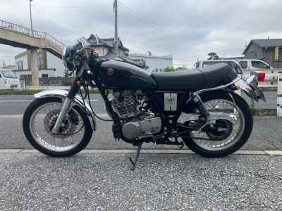 Yamaha SR400 2018
