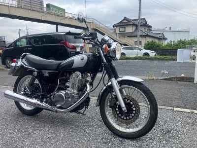 Yamaha SR400 2021