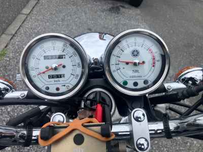 Yamaha SR400 2021