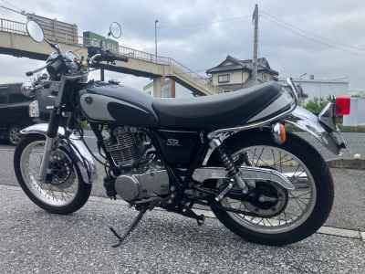 Yamaha SR400 2021