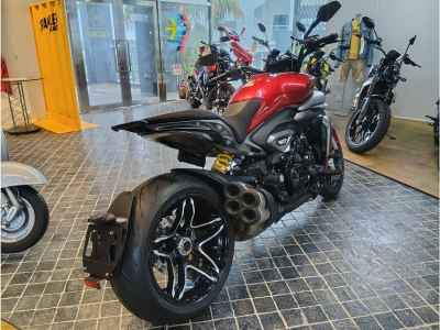 Ducati Diavel V4 2025