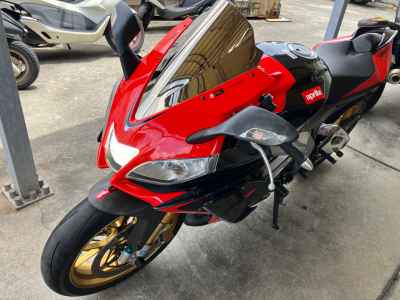 Aprilia RSV4 1000 Factory A 2013