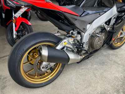 Aprilia RSV4 1000 Factory A 2013