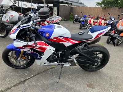 Honda CBR1000RR-R FB SP 2026