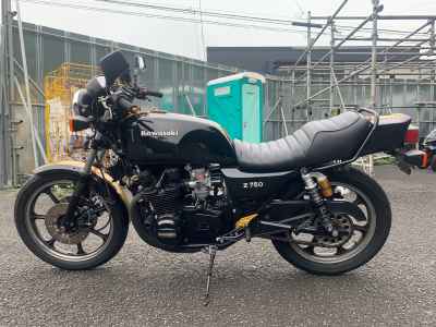 Kawasaki GPZ750