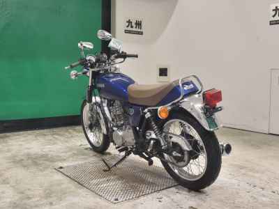 Yamaha SR400 2021