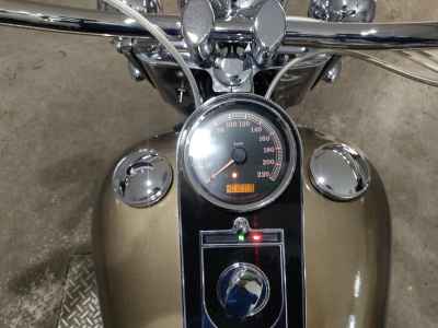 Harley-Davidson Deluxe FLSTN1580 2012