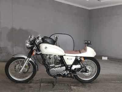 Yamaha SR400 2015