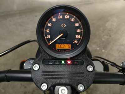 Harley-Davidson Sportster Iron XL883N 2014