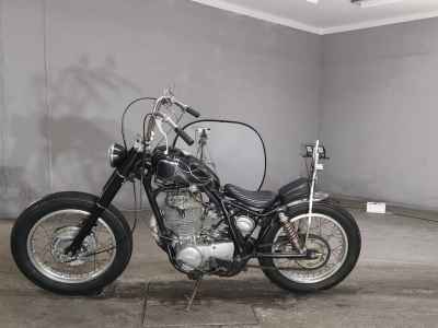 Yamaha SR400