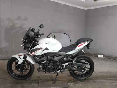 Kawasaki Z400 2021