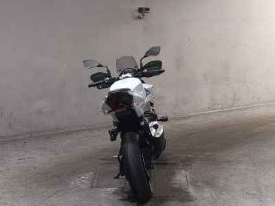 Kawasaki Z400 2021