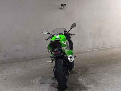 Kawasaki Ninja 400 2024