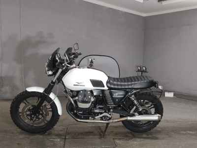 Moto Guzzi V7 Stone 2013