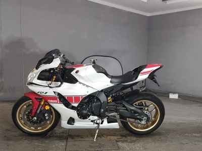 Yamaha YZF-R1 2024