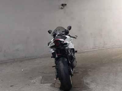 Yamaha YZF-R1 2024