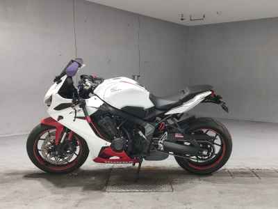 Honda CBR650R