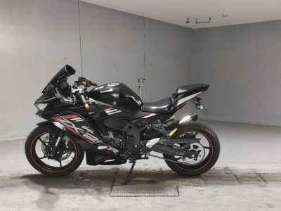 Kawasaki Ninja ZX-25R KRT Edition