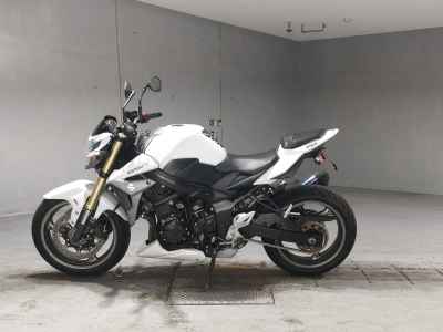 Suzuki GSR750 2013