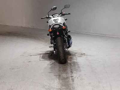 Suzuki GSR750 2013