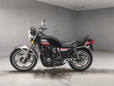 Yamaha XJ400D
