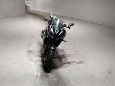 Yamaha YZF-R25