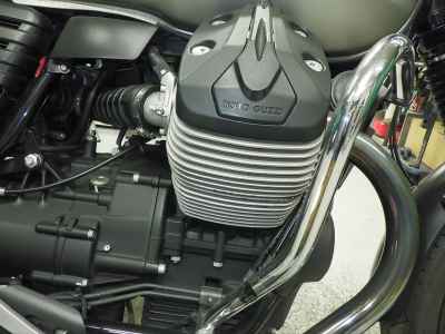 Moto Guzzi V7 Stone 2017