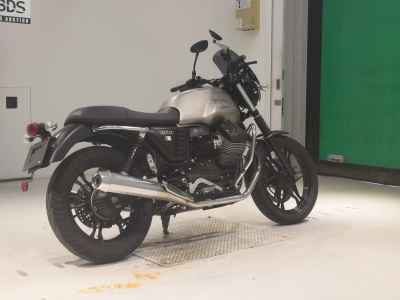 Moto Guzzi V7 Stone 2017